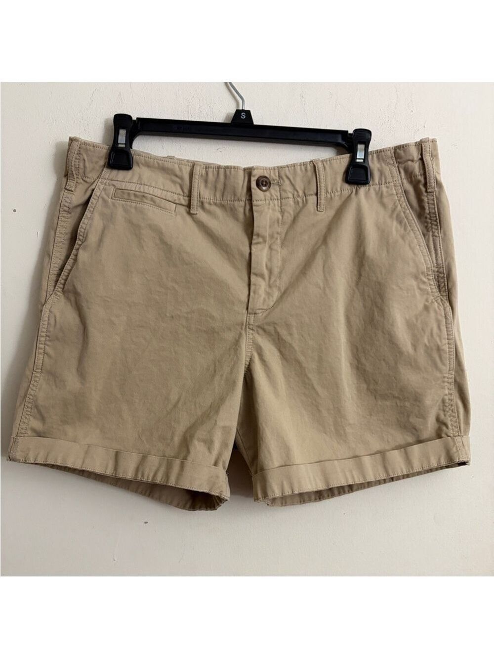 Gap Women’s 5in Khaki High Rise Cuffed Shorts Size 12